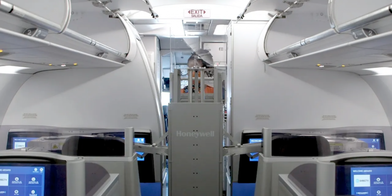 JetBlue Uses UV light Cleaning Robot to Eliminate COVID-19