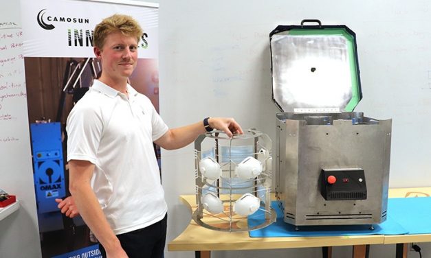 Camosun Compact Sanitation Gadget for Face Mask